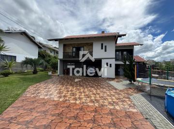 Casa · 400m² · 3 Quartos · 2 Vagas · Casa com quintal amplo e potencial de ampliação no Centro de Pomerode – Conforto e Localização