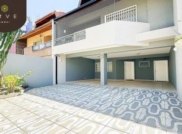 Casa · 261m² · 5 Quartos · 4 Vagas · Casa totalmente mobiliada para locação no Água Verde - Residencial ou Comercial!