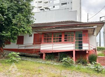 Casa · 213m² · 1 Quarto · 1 Vaga · Casa comercial de 213m² para locação por R$7.000,00 - Bairro Vila Nova - Blumenau/SC