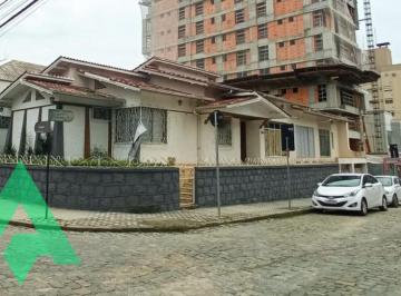 Casa · 400m² · 10 Quartos · 3 Vagas · Casa comercial para Locação por R$ 11.120,00-Bairro Victor Konder-Blumenau/SC