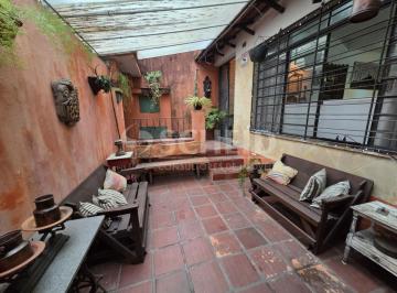 Casa · 167m² · 4 Quartos · 3 Vagas · Casa Brooklin velho em localização estratégica !