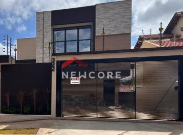 Casa · 226m² · 3 Quartos · 4 Vagas · Casa em  Rua Professora Delvina Borges - Universitário - Londrina/PR