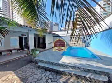 fa078b75f237e7ad55f9bf91b4169cdafaa75be4 · Casa térrea 4 dormitorios com piscina no bairro Aviação a 300 metros da praia
