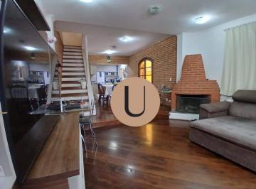 a5261585c539798090099ee06d91be9e23681acd · Casa de 180m2, com 2 Suítes, Edícula e Lareira, 2 vagas