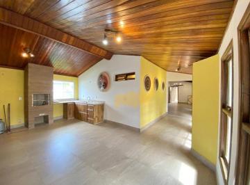1eafcc00b740849e8faaa6b4a185773acee93d0c · Linda casa térrea com 4 suítes, sendo uma com closet para locação, no Condomínio Residencial Florenç