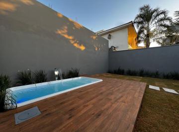 Casa · 190m² · 3 Quartos · Casa com 3 quartos à venda, bairro Martins - Uberlândia/MG