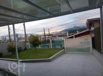 842c8432 · Casa, 4 dormitórios, 250 m², em Roçado