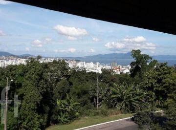 c25c997d · Casa em Condomínio, 4 dormitórios, 302.7 m², em Roçado