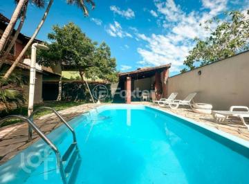 2123aa81 · Casa, 4 dormitórios, 135.4 m², em Campeche
