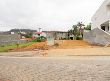 Terreno · Amplo terreno em condomínio fechado no bairro Água Verde!