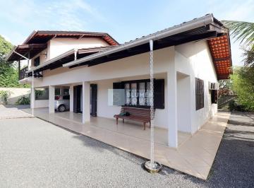 Casa · 230m² · 4 Quartos · 2 Vagas · Ampla casa no bairro Itoupava Norte!