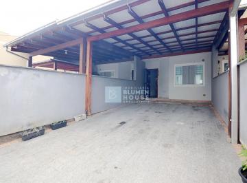 Casa · 75m² · 2 Quartos · 2 Vagas · Casa geminada semi mobiliada localizada no bairro Fortaleza Alta!