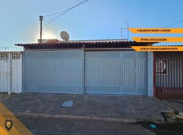 Casa de 3 quartos, Samambaia · CASA DE 3 QUARTOS, SENDO 2 SUÍTES, ACEITA FINANCIAMENTO E FGTS Samambaia / DF