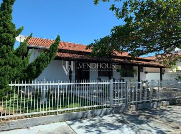 Foto 02 · Casa à venda em Balneário Piçarras-SC, bairro Nossa Senhora da Paz: 4 quartos, 1 suíte, 1 sala, 2 ba