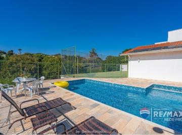 Casa · 431m² · 4 Quartos · 8 Vagas · Casa térrea à venda com 04 quartos, sendo 02 suítes, perto do Lago