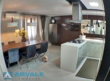 Casa · 320m² · 2 Quartos · 3 Vagas · Linda e moderna casa com 2 dormitórios + 3 vagas de garagem + área de festas com churrasqueira, bair