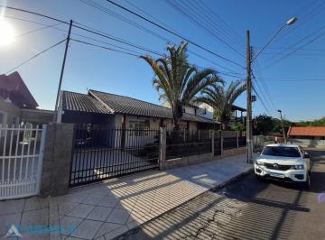 Casa · 270m² · 3 Quartos · 2 Vagas · EXCELENTE RESIDENCIA   COM PISCINA E AREA DE FESTAS NO BAIRRO ÁGUA VERDE