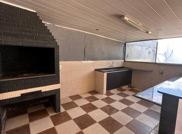 Casa de 2 quartos, Brasília · Casa 2 quartos com amplo salão e churrasqueira