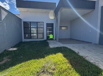 7967_itsvq5lv_7967686eae162d1c9_GQyNTczOWI3NDZh_o_wm.jpg · Casa à Venda - 3 Quartos (1 Suíte)