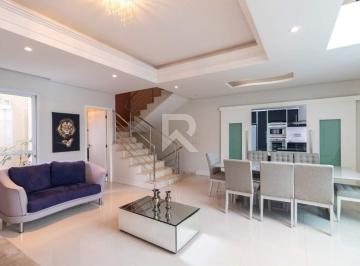 Casa · 236m² · 3 Quartos · 5 Vagas · Casa em Condomínio com Quintal e 3 quartos, 236m2 para alugar - Portão, Curitiba-PR