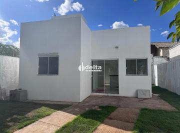Casa · 300m² · 2 Quartos · 2 Vagas · Casa residencial  disponível para venda no bairro Shopping Park em Uberlândia-MG