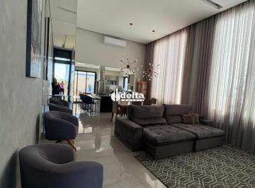 Casa · 370m² · 3 Quartos · 4 Vagas · Casa no Condomínio Splendido disponível para venda no bairro Morada da Colina em Uberlândia-MG