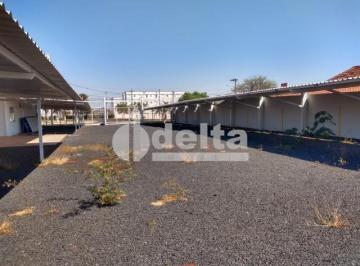 Terreno · 600m² · Área disponível para locação no bairro Aclimação em Uberlândia-MG