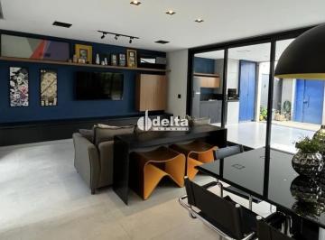 Casa · 124m² · 3 Quartos · 2 Vagas · Casa Mobiliada disponível para locação no bairro Quinta Alto Umuarama em Uberlândia - MG.