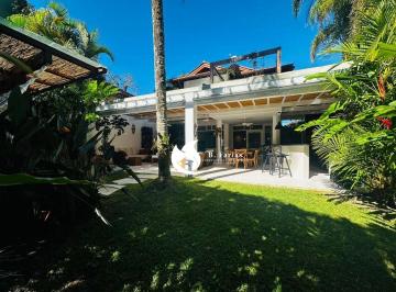 b8454b48ea0342e6d8643477419b6d4597af1bc9 · Casa Alto padrão a venda