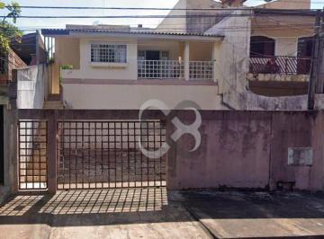 ad27206f08282b456a5572096c21205687251695 · Casa a venda no Jardim Champagnat
