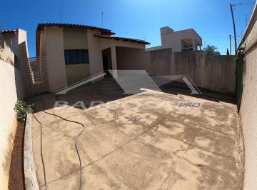 Casa · 130m² · 3 Quartos · 4 Vagas · Casa 3 quartos com certa mobília para venda