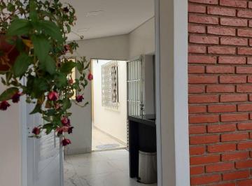 Casa · 175m² · 3 Quartos · 2 Vagas · Imperdível casa à venda em Jundiaí-SP, no Jardim Planalto: 3 quartos, 1 suíte, 3 banheiros, 2 vagas 