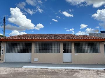 Casa de 3 quartos, Valparaíso de Goiás · Casa com 3 Quartos à venda, 242m² - Valparaizo II