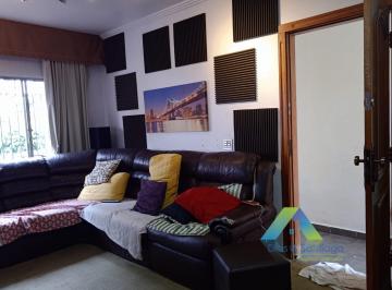 Casa · 190m² · 3 Quartos · 2 Vagas · SOBRADO À VENDA COM 3 DORMITÓRIOS E 2 BANHEIROS NO JARDIM SANTA EMÍLIA!