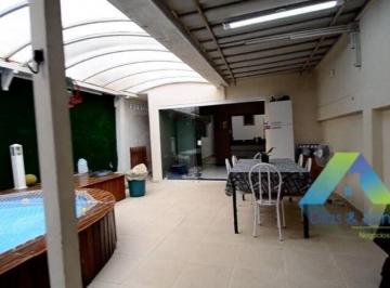 Casa · 220m² · 4 Quartos · 2 Vagas · PLANALTO PAULISTA Casa Alto Padrão 220M², 4 dormitórios, 3 suites, espaço gourmet com piscina, ótima