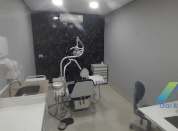 Comercial · 15m² · Sala Comercial com 15m² toda estruturada com cadeira odontológica em localização privilegiada na Vil