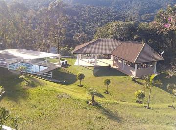 Imagem Principal · Sobrado em condomínio fechado 4 suítes com varanda, sendo uma máster com closet e hidro, piscina
