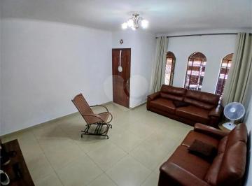 Imagem Principal · Sobrado reformado no Bortolândia com 3 dormitórios, garagem fechada