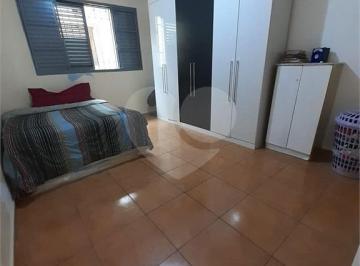 Casa · 160m² · 2 Quartos · 2 Vagas · Casa térrea com 2 quartos à venda em Jardim cecy - SP