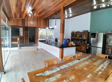 Casa · 180m² · 3 Quartos · 6 Vagas · Condomínio com 3 quartos à venda em Caraguatá - SP