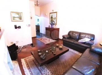 Casa · 196m² · 3 Quartos · 2 Vagas · Casa térrea com 3 quartos à venda em Jardim das laranjeiras - SP