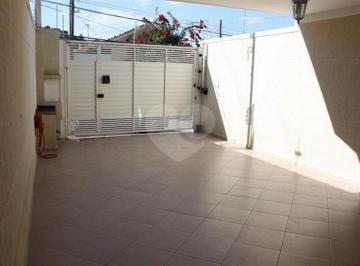 Casa · 200m² · 3 Quartos · 4 Vagas · Sobrado com 3 quartos à venda em Vila nivi - SP