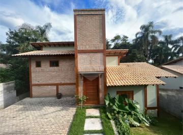 Casa · 230m² · 3 Quartos · 2 Vagas · Sobrado com 3 quartos à venda em Roseira - SP
