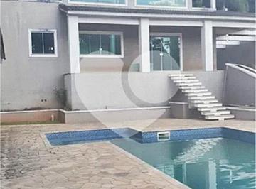 Casa · 800m² · 3 Quartos · 4 Vagas · Condomínio com 3 quartos à venda em Caraguatá - SP