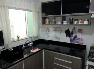 Casa · 68m² · 2 Quartos · 1 Vaga · Condomínio com 2 quartos à venda em Jardim rossin - SP