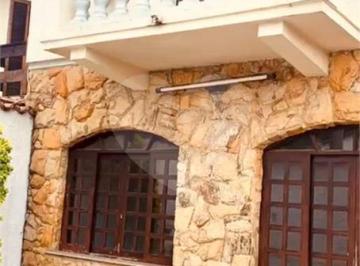 Casa · 197m² · 3 Quartos · 2 Vagas · Sobrado com 3 quartos à venda em Barreiro - SP