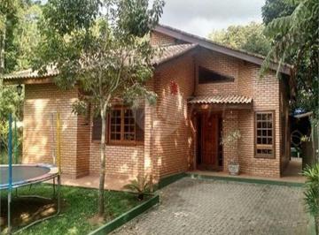 Casa · 146m² · 3 Quartos · 6 Vagas · Casa com 3 quartos à venda em Caraguatá - SP
