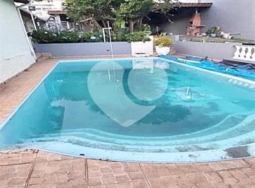 Casa · 323m² · 4 Quartos · 8 Vagas · Casa térrea com 4 quartos à venda em Centro - SP