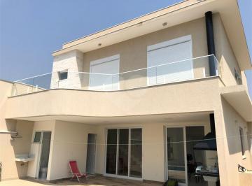Casa · 233m² · 3 Quartos · 4 Vagas · Sobrado com 3 quartos à venda em Centro - SP