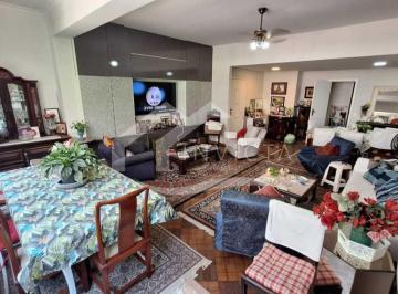 Apartamento · 184m² · 4 Quartos · 1 Vaga · MARAVILHOSO APARTAMENTO QUATRO QUARTOS EM COPACABANA!